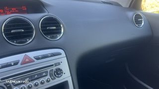 Peugeot 308 1.6 e-HDi Sportium CVM6 - 31