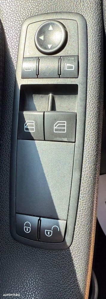 Mercedes-Benz B - 15