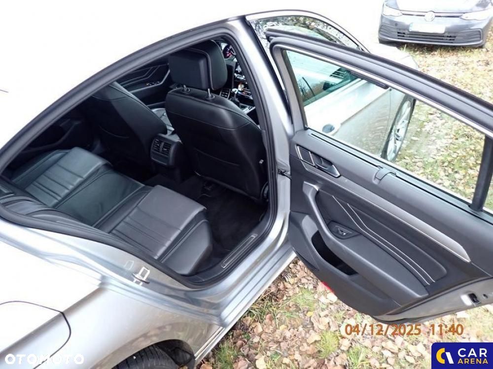Volkswagen Passat - 21