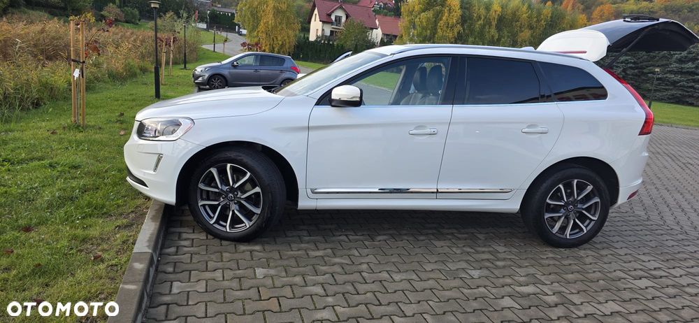 Volvo Xc60 2017 photo 2