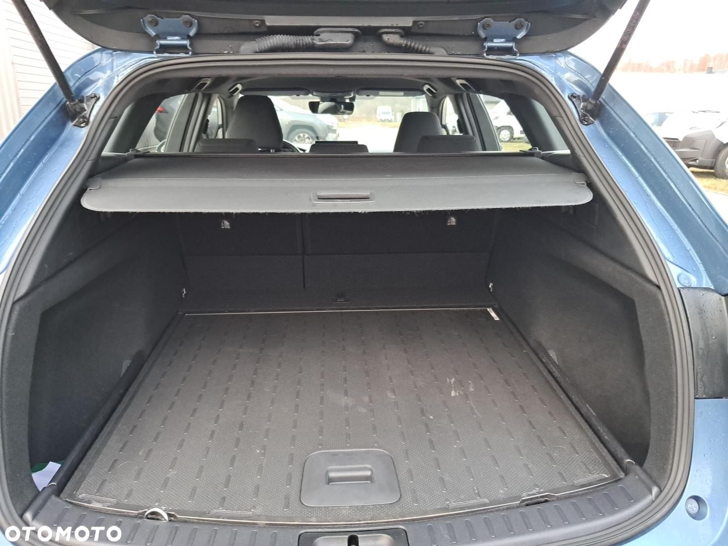 Toyota Corolla - 10