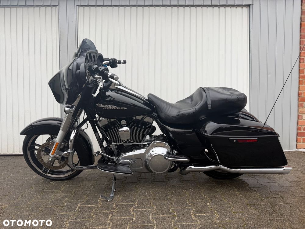 Harley-Davidson Touring Street Glide - 12