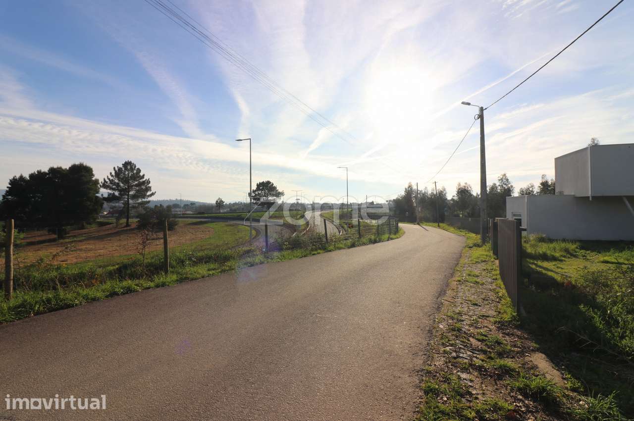 Terreno com viabilidade de construção de 12.642 m2 em Seide, Famali... - Grande imagem: 3/14