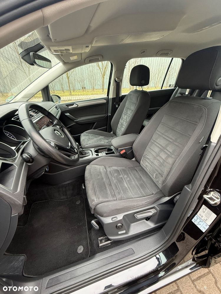 Volkswagen Touran 2.0 TDI SCR DSG ACTIVE - 28