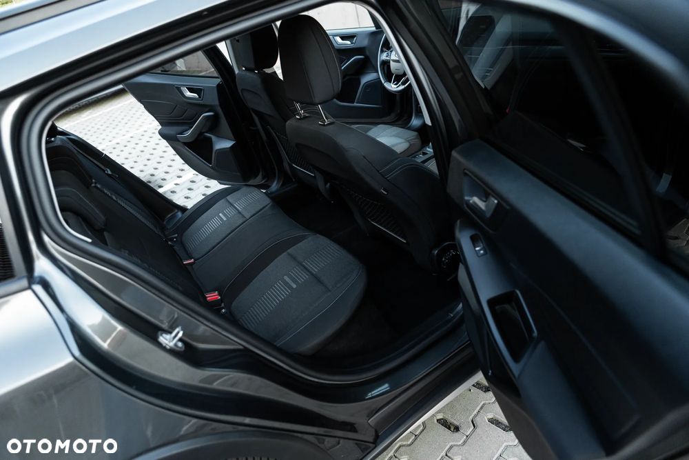 Ford Focus 2.0 EcoBlue Active Business - 37
