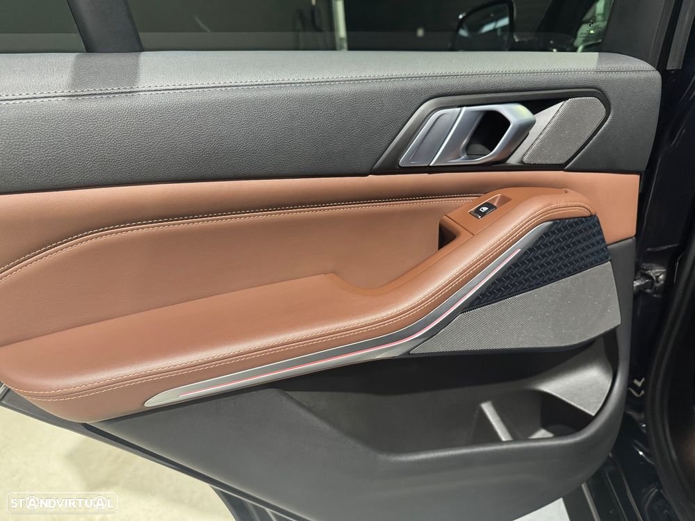 BMW X5 45 e xDrive Pack M - 28