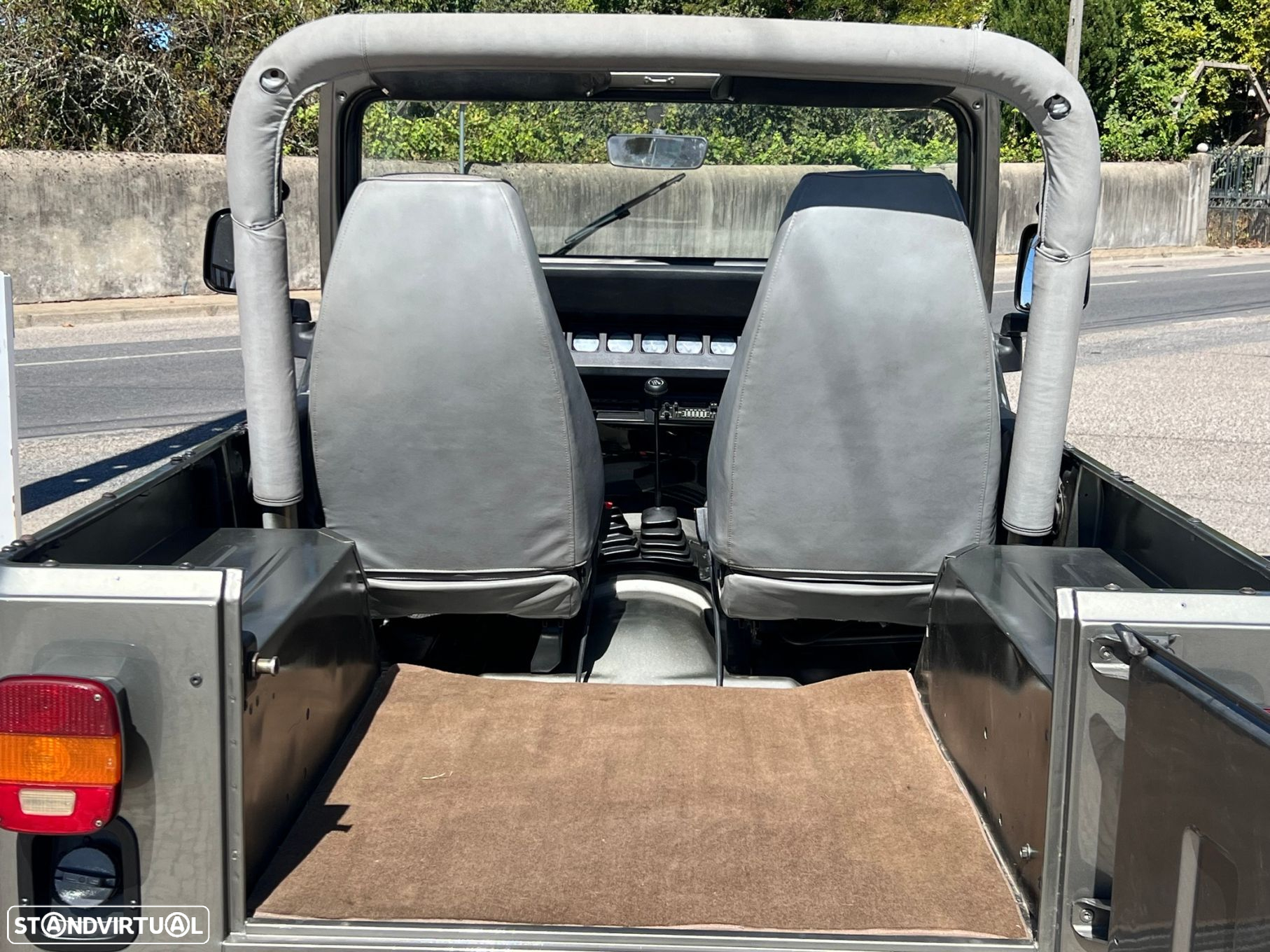 Jeep Wrangler 2.5 Sport Soft Top - 8
