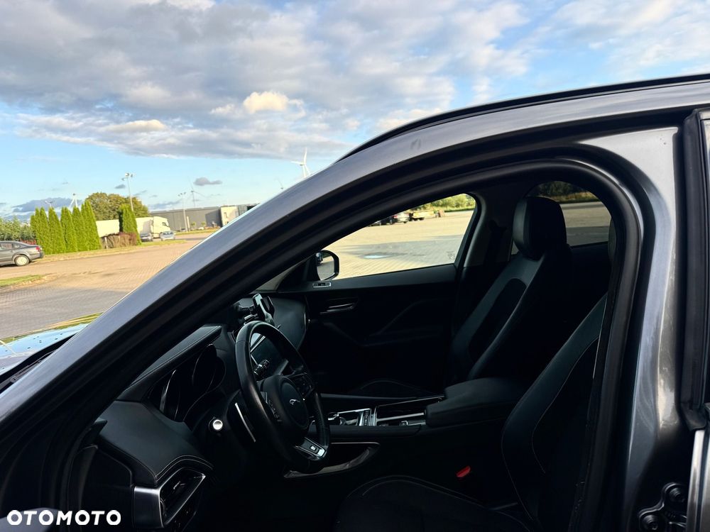 Jaguar F-Pace 2.0 i4D AWD R-Sport - 7