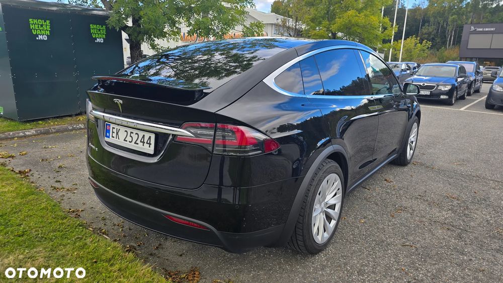 Tesla Model X Long Range Plus - 12