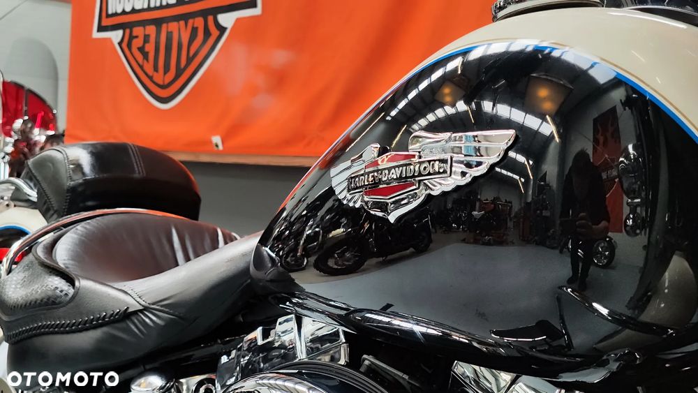 Harley-Davidson Softail Deluxe - 26