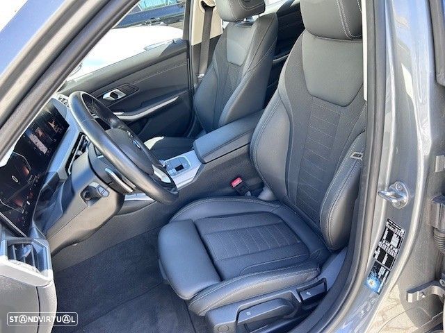 BMW 320 d Touring Auto - 11