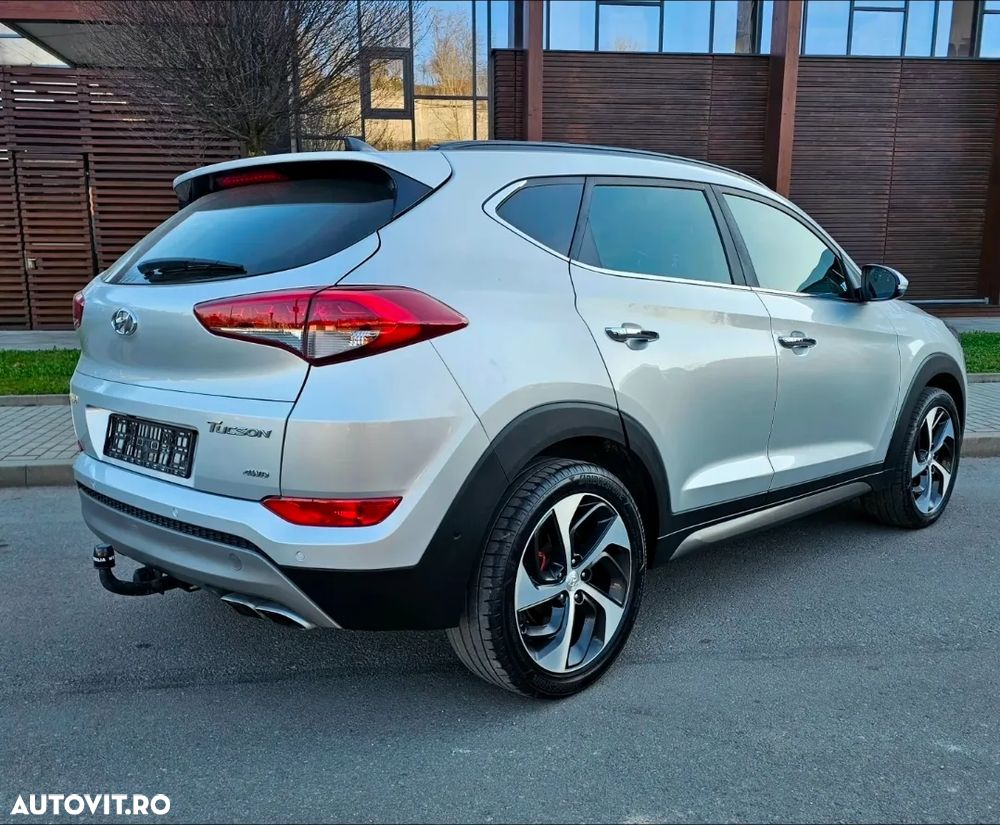 Hyundai Tucson 2.0 CRDI 4WD Automatik Advantage - 26