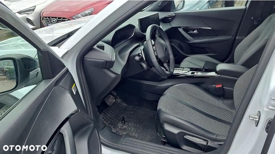 Peugeot 2008 1.2 PureTech Allure Pack S&S EAT8 - 5