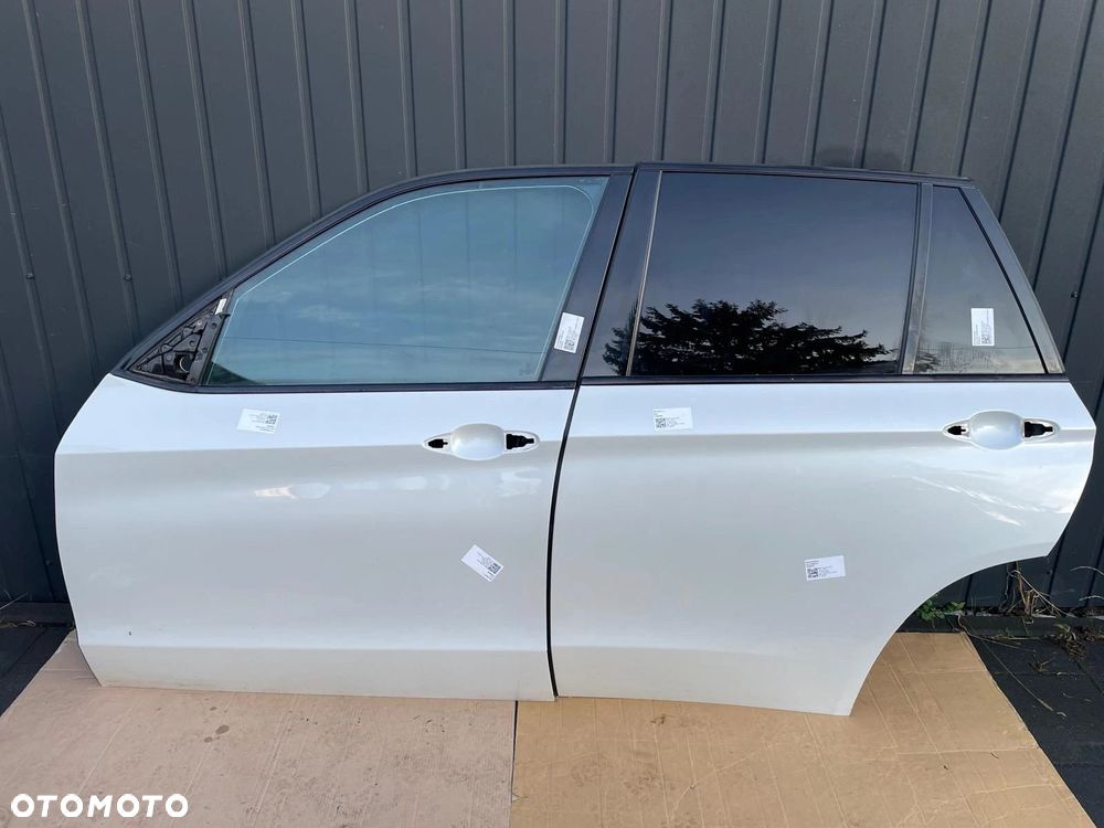 DRZWI LEWA STRONA TYŁ BMW X5 F15 A96 MINERAL WEISS - 1