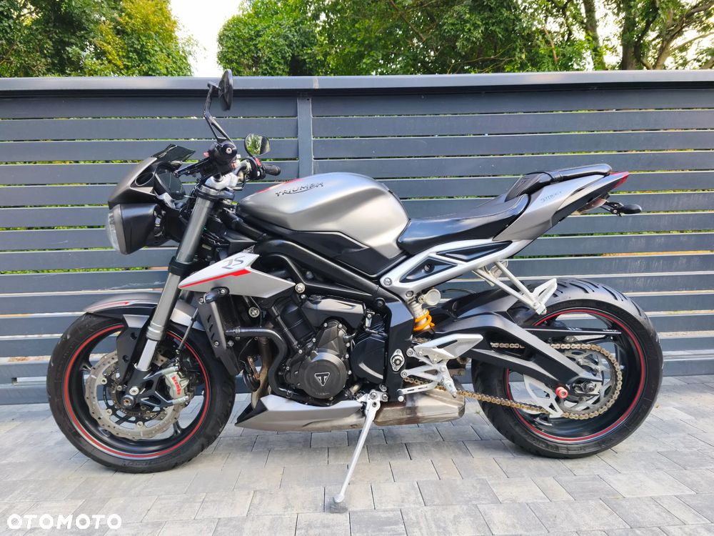 Triumph Street Triple - 12
