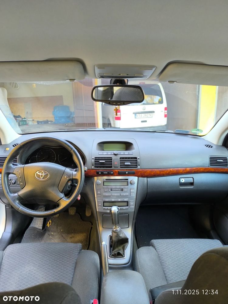 Toyota Avensis 1.8 VVT-i Sol - 6