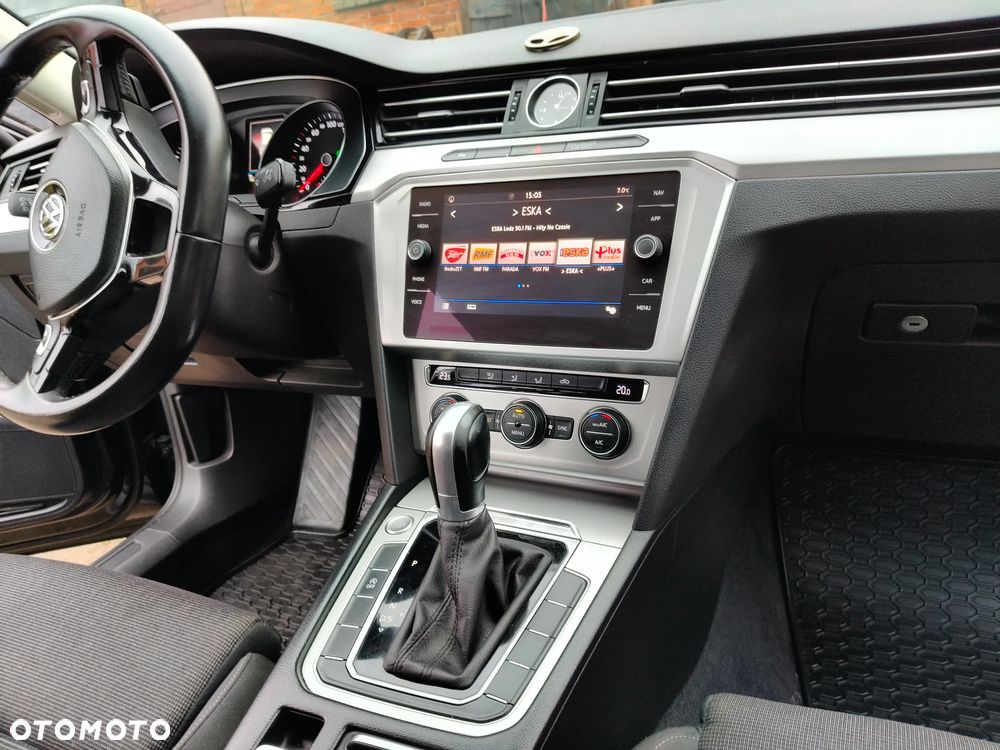 Volkswagen Passat 1.8 TSI BMT Comfortline DSG - 24
