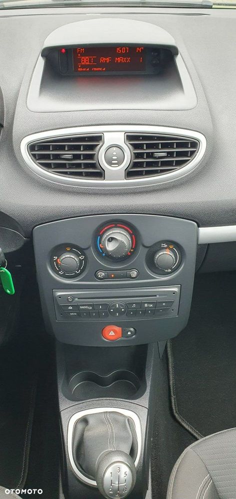 Renault Clio - 11