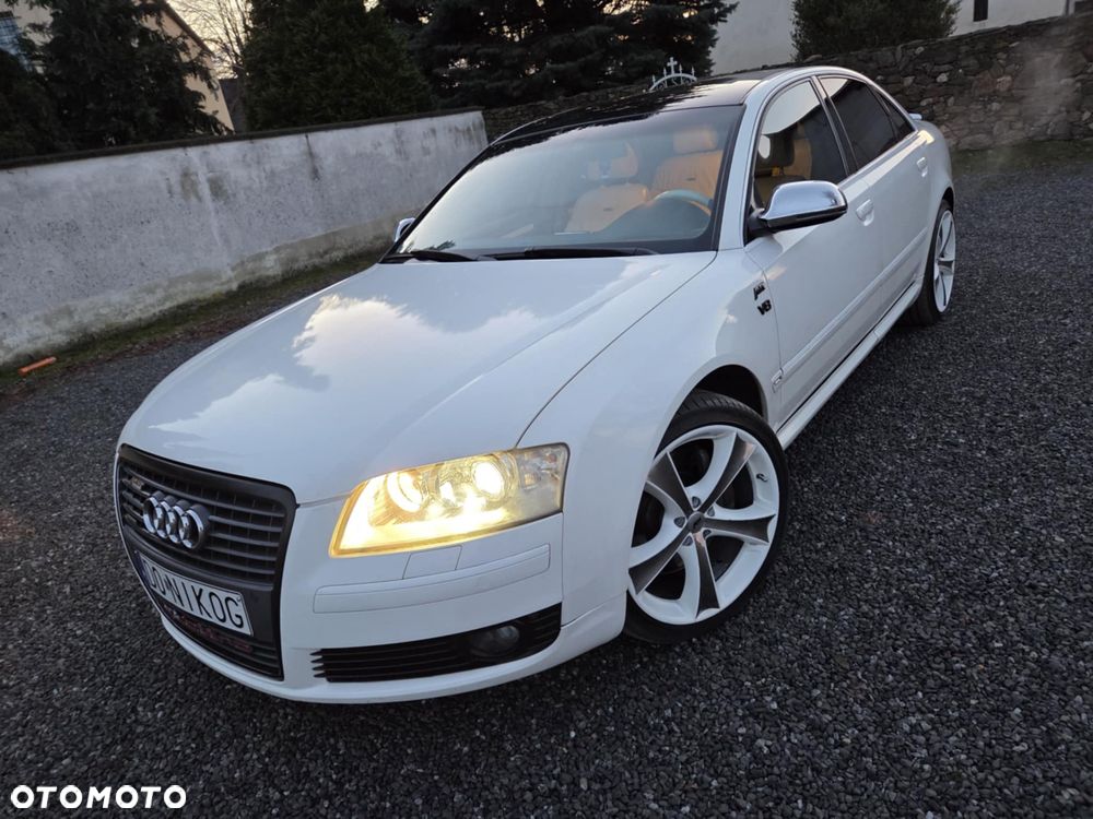 Audi A8 4.2 Quattro - 27