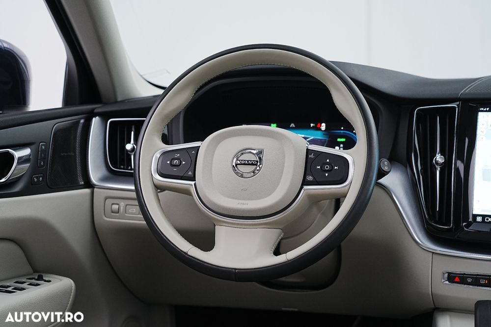 Volvo XC 60 Recharge T6 Twin Engine eAWD Inscription Expression - 22