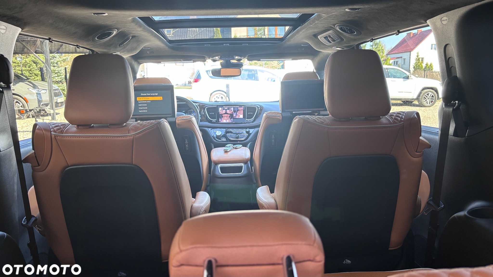 Chrysler Pacifica - 23