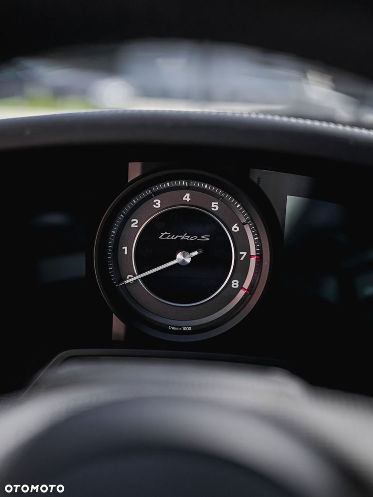 Porsche 911 Turbo S - 15