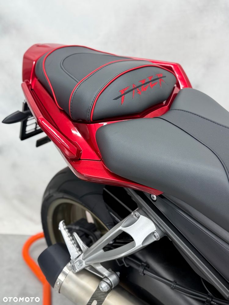 Yamaha FZ - 11