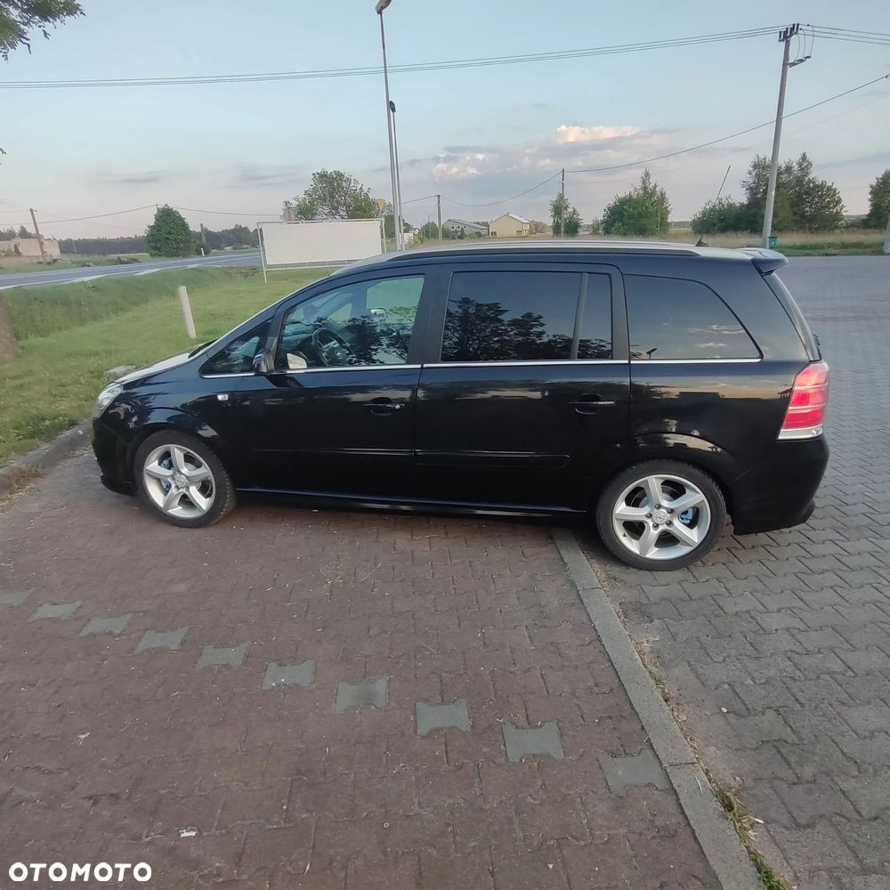 Opel Zafira - 2