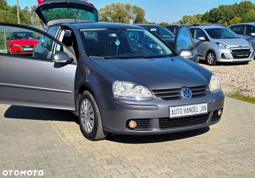 Volkswagen Golf - 22