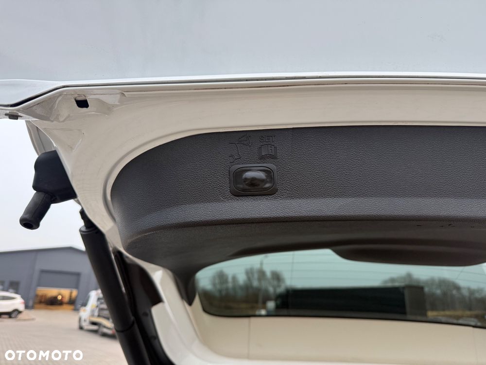 Ford Kuga 1.5 EcoBoost 2x4 Titanium - 9