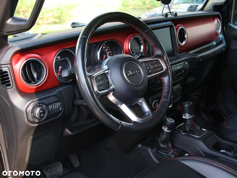 Jeep Wrangler - 11