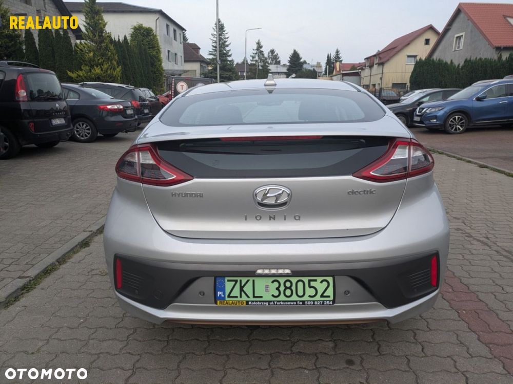 Hyundai IONIQ electric Premium - 7