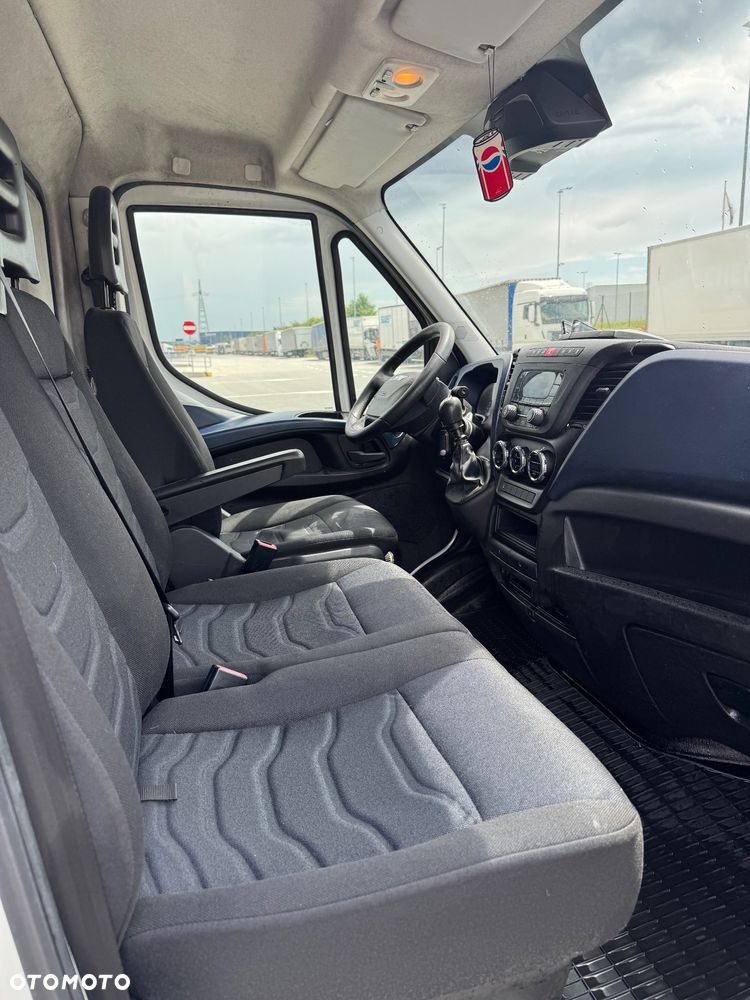 Iveco 35s18 - 12