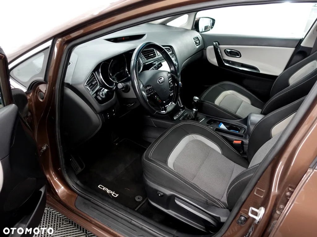 Kia Ceed Cee'd 1.6 CRDi Business Line - 12