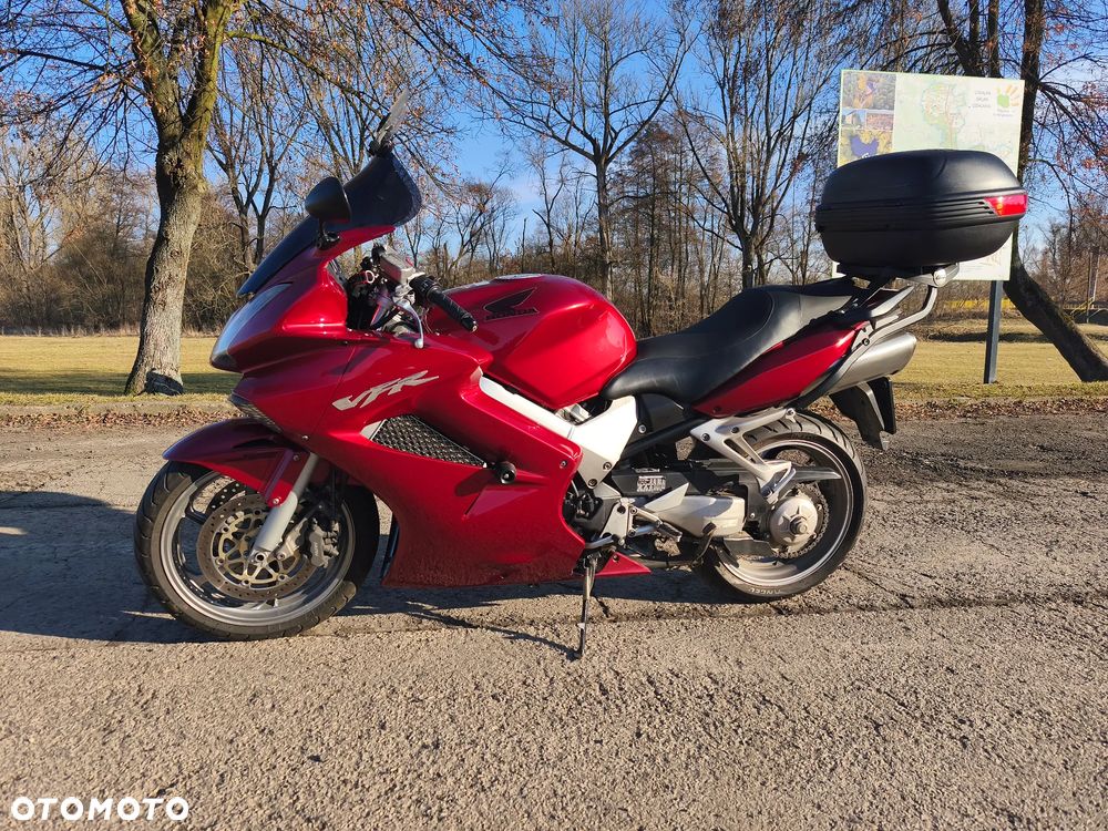 Honda VFR - 4