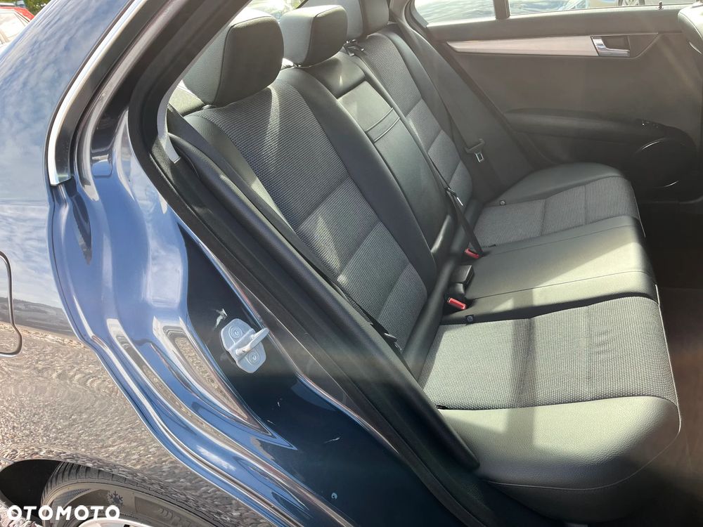 Mercedes-Benz Klasa C 200 Kompressor Avantgarde - 31