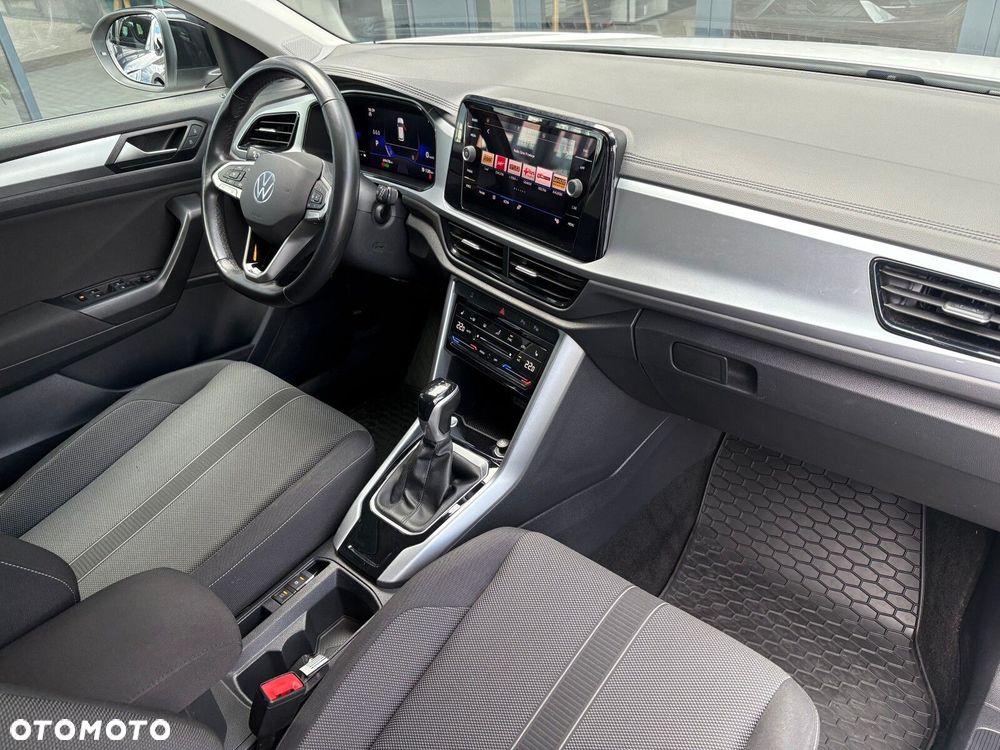 Volkswagen T-Roc - 17