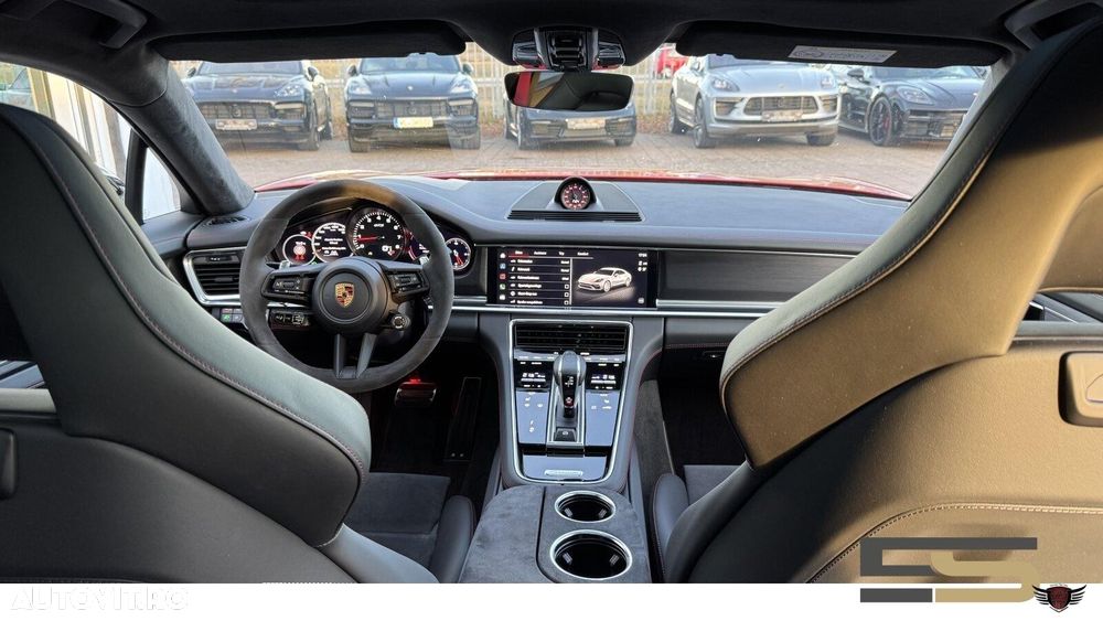 Porsche Panamera GTS - 12