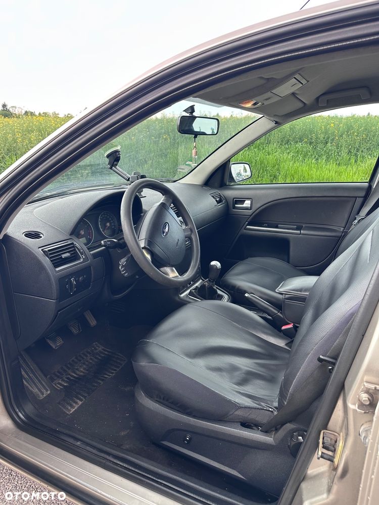 Ford Mondeo - 8