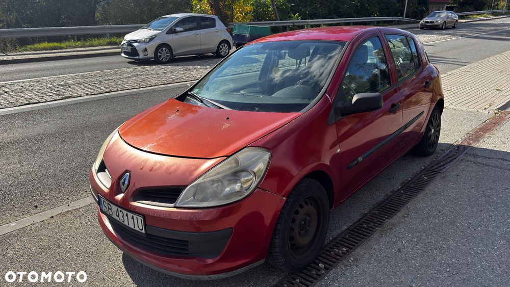 Renault Clio 2004 photo 3
