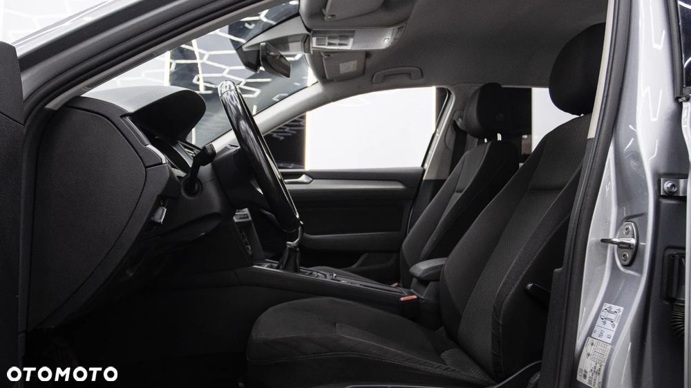 Volkswagen Passat Variant 1.5 TSI EVO Essence - 13
