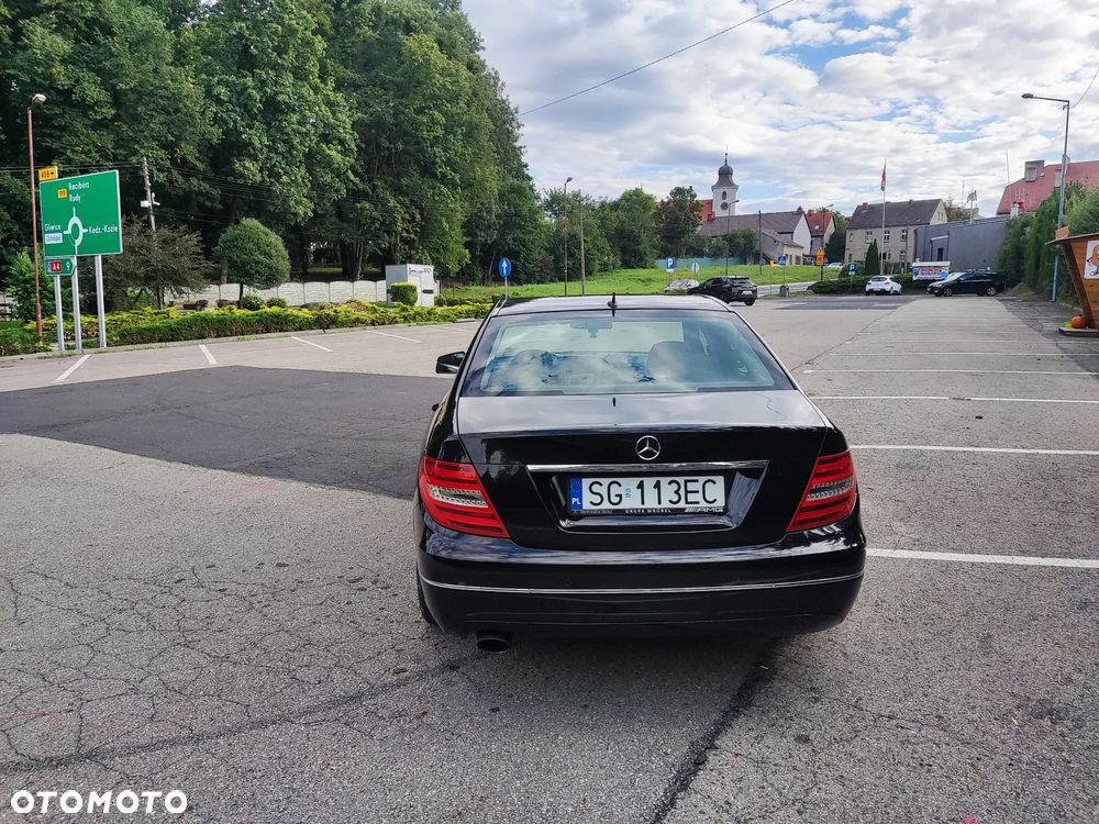 Mercedes-Benz Klasa C 250 CGI BlueEff Avantgarde - 6