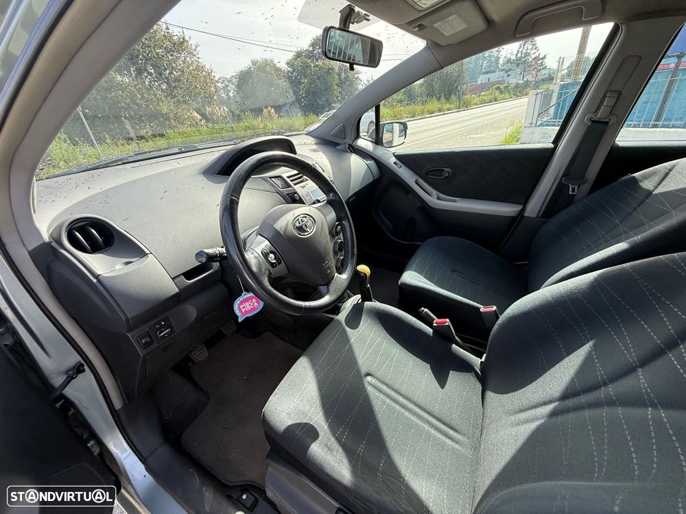 Toyota Yaris 1.0 VVT-i AC - 16