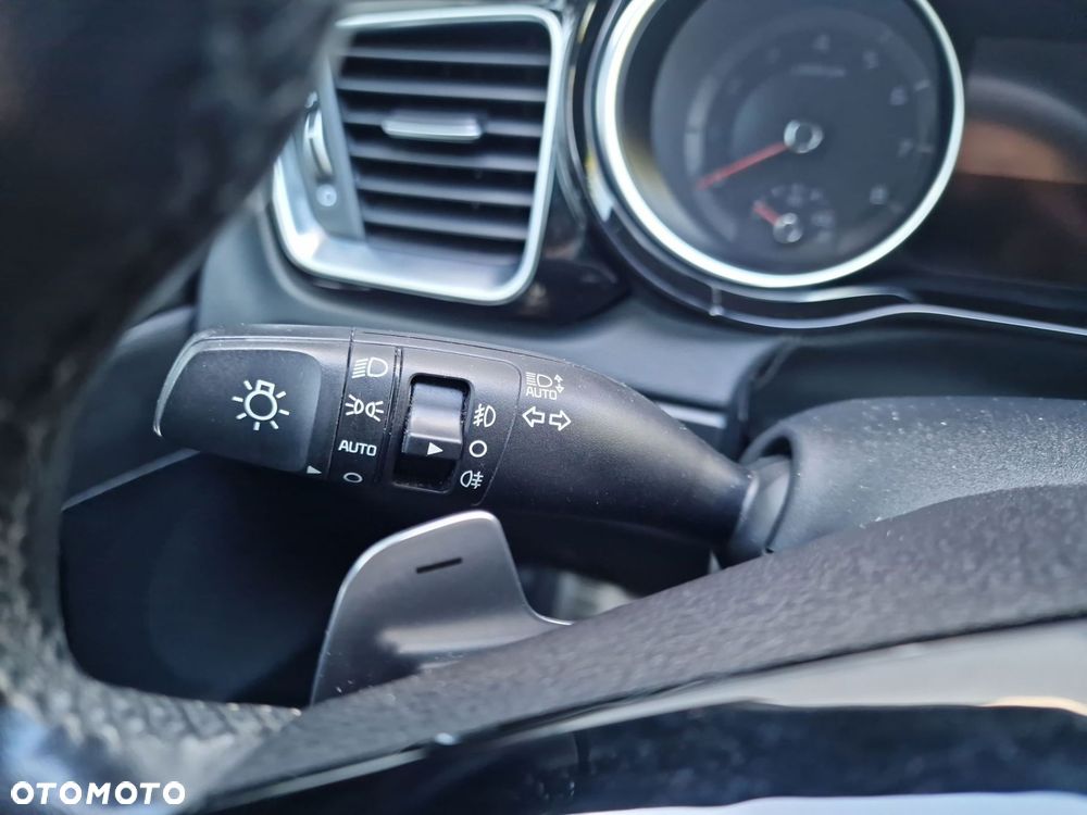 Kia Ceed 1.4 T-GDI L Business Line Plus DCT - 33