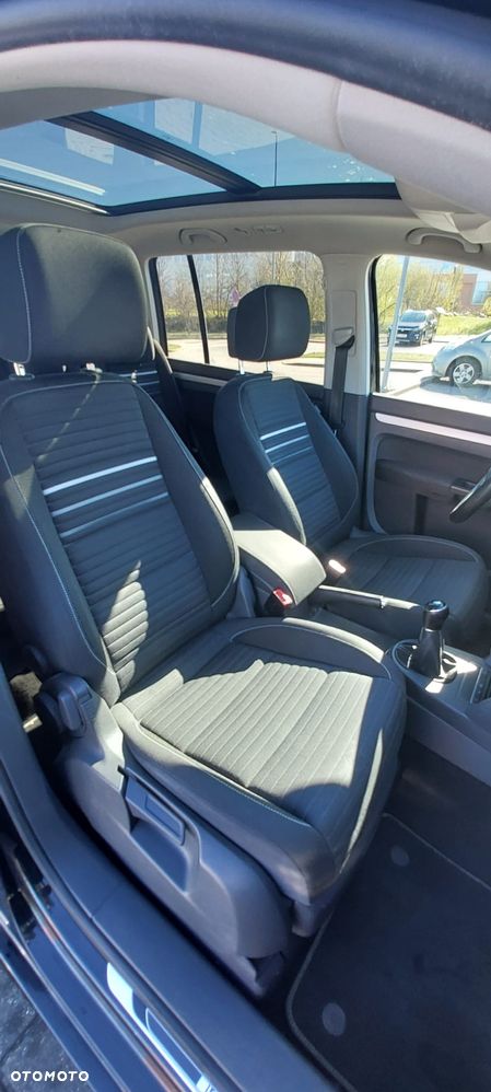 Volkswagen Touran 1.6 TDI DPF BlueMot Comfortline - 8
