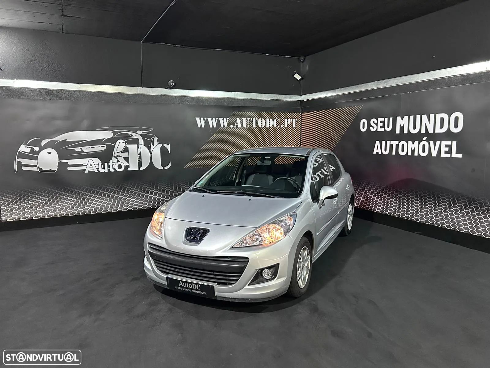 Peugeot 207 1.4 16V Trendy - 1