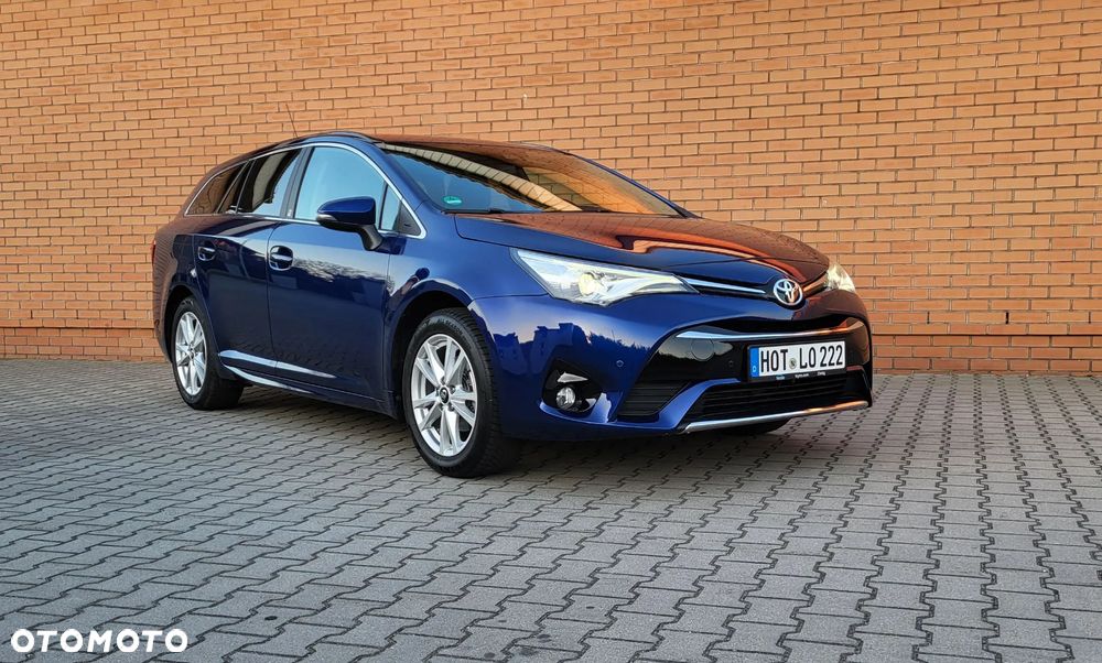Toyota Avensis Touring Sports 1.8 Multidrive S Team Deutschland - 19