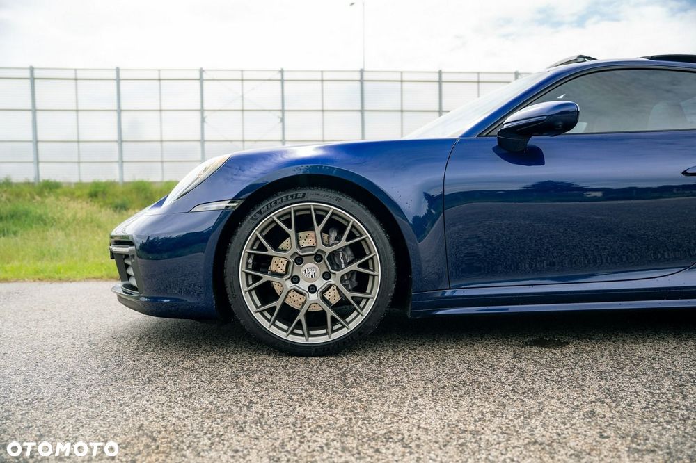 Porsche 911 Carrera PDK - 12