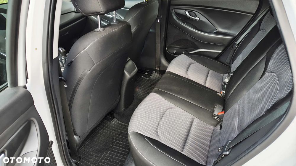 Hyundai i30 1.5 DPI Modern - 15