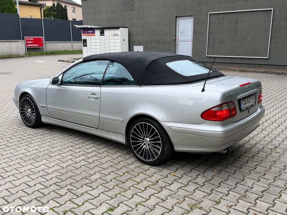 Mercedes-Benz CLK - 17